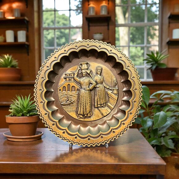 Vintage Italian Brass Wall Plate, Ricordo d’Abruzzo Souvenir, - Picture 5 of 5